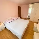 In 42066 Jadranovo
