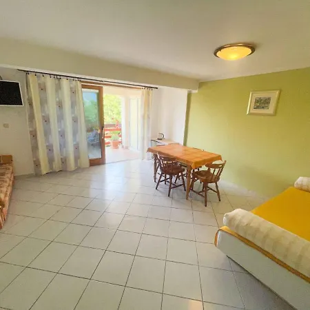 Apartamento In 42066 Jadranovo