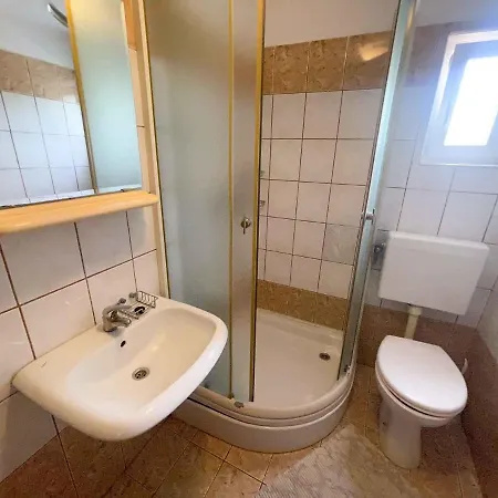 In 42066 Apartamento *