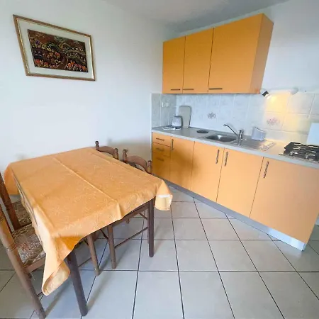 In 42066 Apartman *